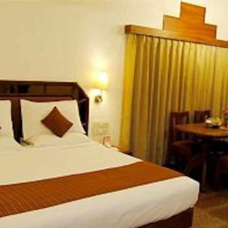 Hotel Maurya International Chennai Ngoại thất bức ảnh